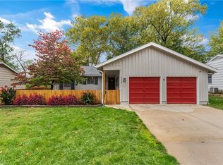 8430 Tomahawk Rd, Overland Park, KS 66207