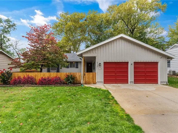 8430 Tomahawk Rd, Overland Park, KS 66207