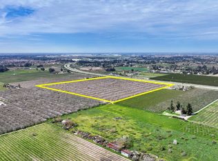 7581 E Kings Canyon Rd, Fresno, CA 93737