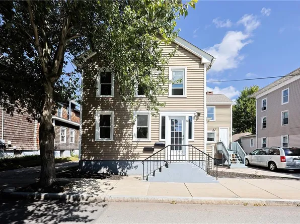 20 Wood St, Warren, RI 02885