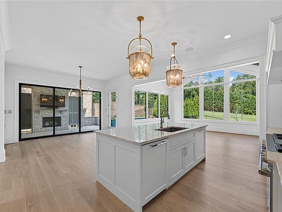 3rd image of 3615 Cottage Dr