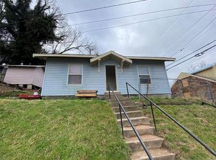 202 W 4th St, Sand Springs, OK 74063