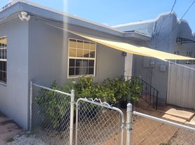 2295 SW 25th St, Miami, FL