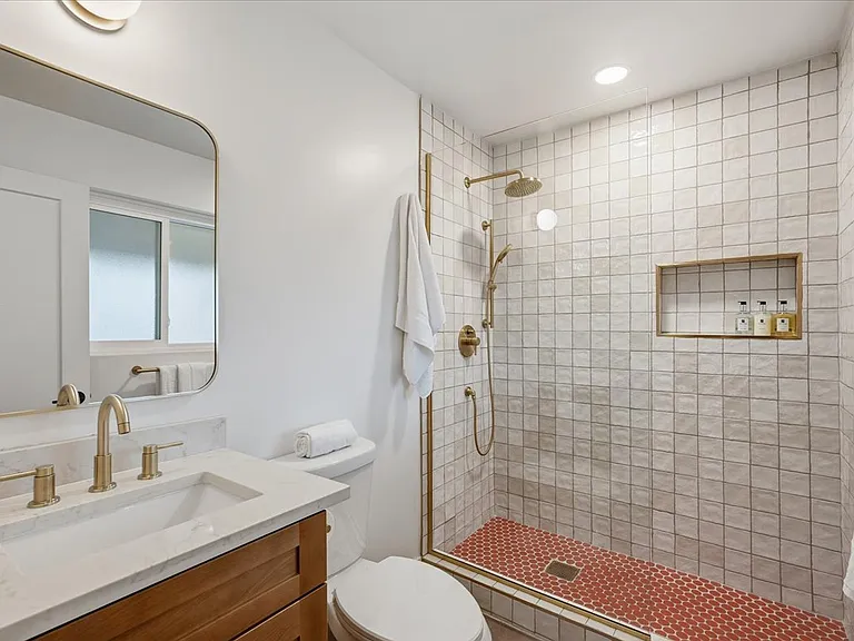 1709 N 74th Pl — Photo 15