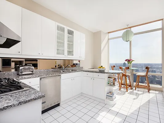 Sold by Sotheby's International Realty | media 30