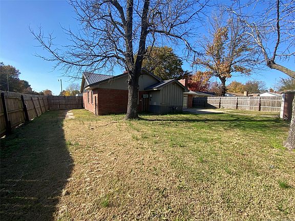 2nd image of 710 Grimes Ave