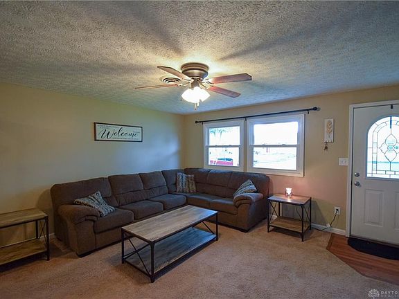 5th image of 313 Blaine Ave