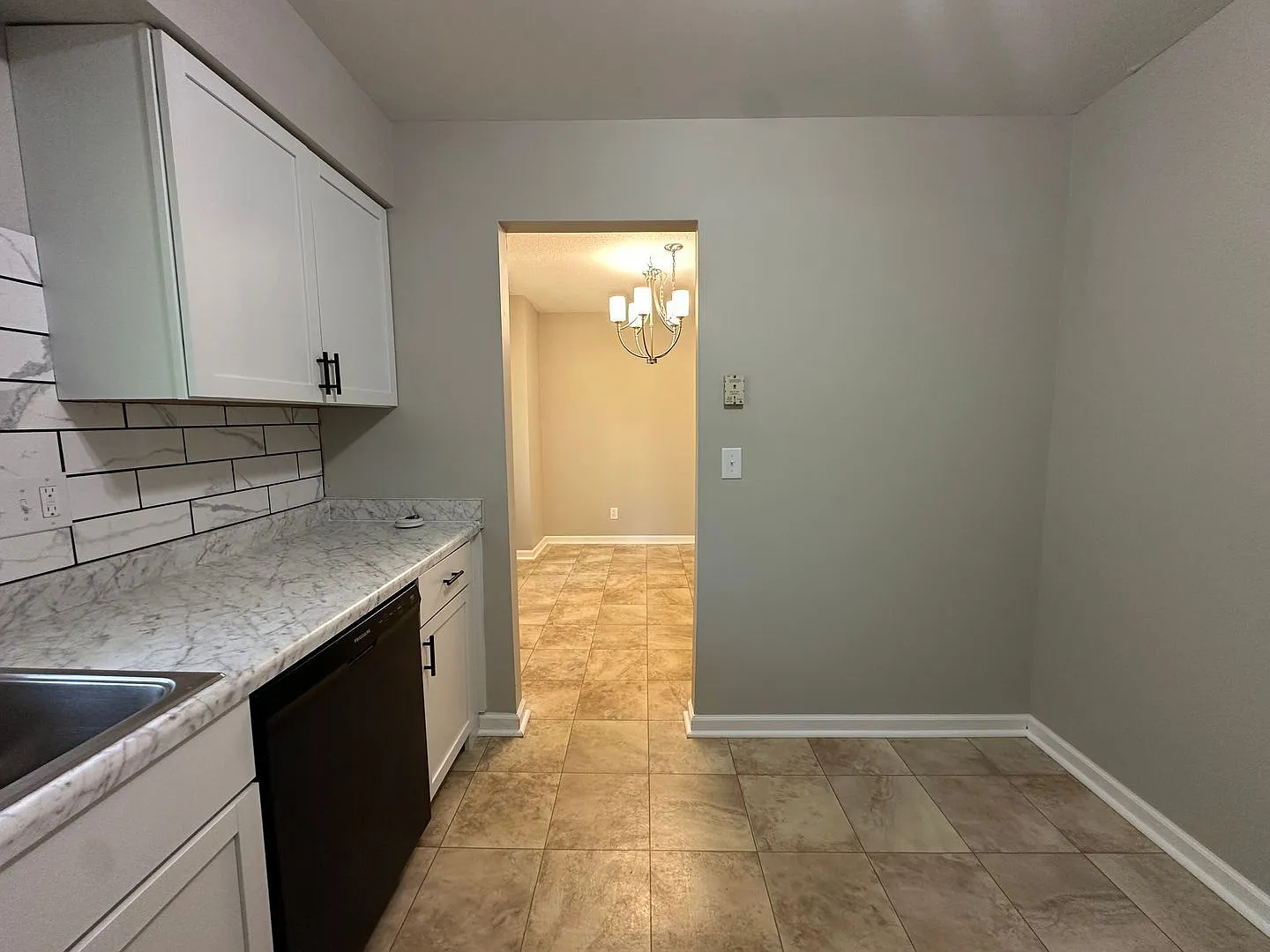 3 bed, 2.5 bath, $1,800 — Photo 3