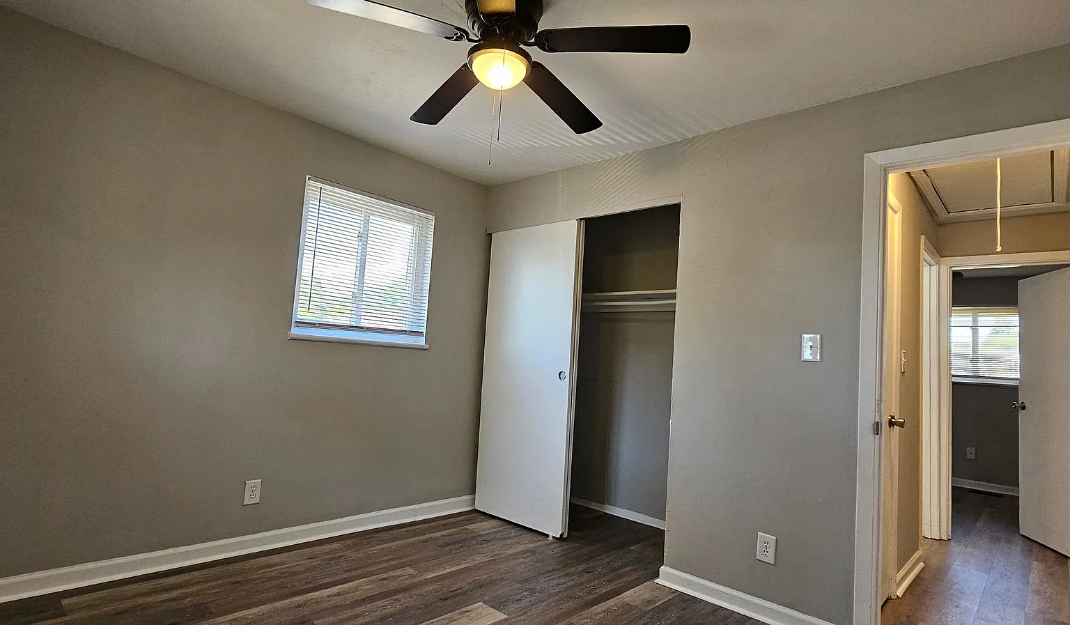 5456 - 5462 Misty Lane — Photo 3