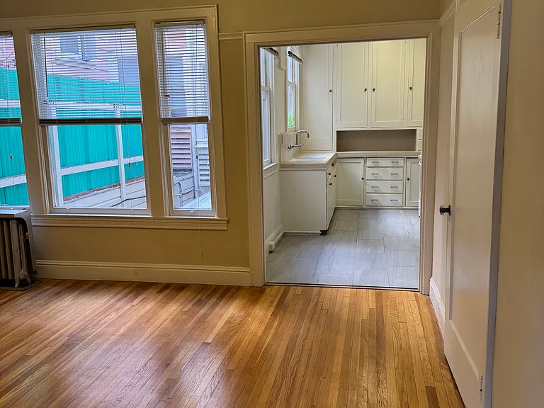970 Bay St #2 — Photo 11