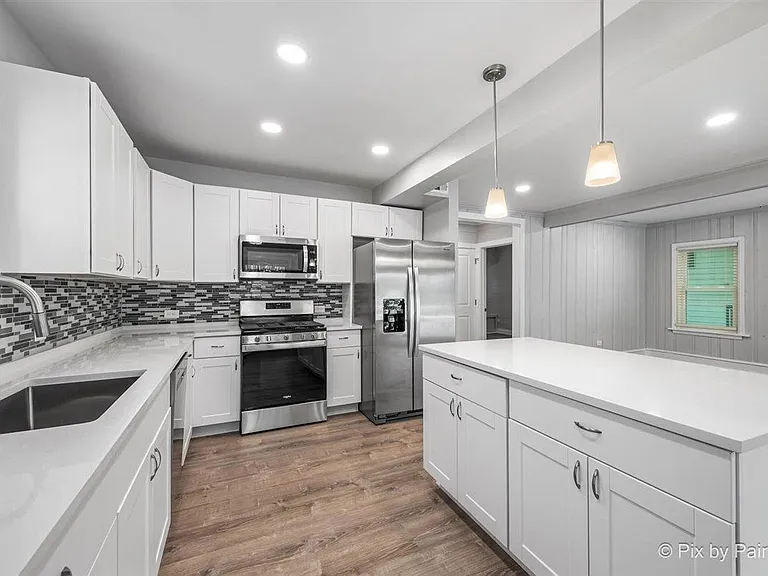 24060 N Lakeside Dr — Photo 9