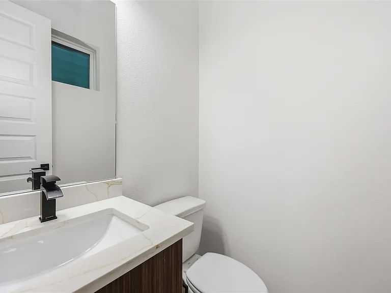 6627 Katarani Dr — Photo 15