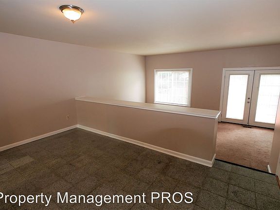 4th image of 4521 Canary Ct