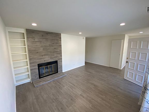5th image of 4228 W 129th St #B