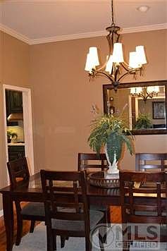 3rd image of 1883 Vineland Ln #3