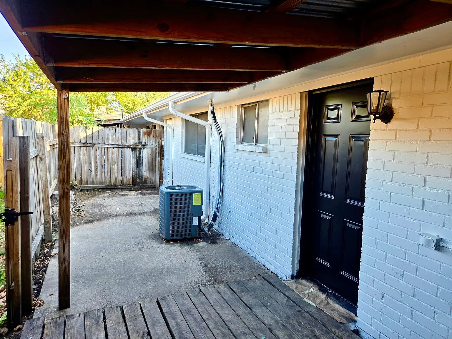 Luna Bay Townhomes - 16 — Photo 3