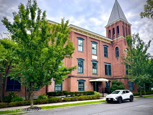 214 W Chestnut Street #202, Kingston, NY 12401