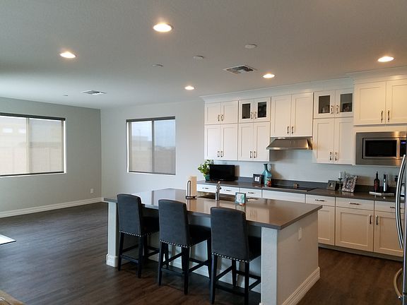 3rd image of 3911 E Mia Ln
