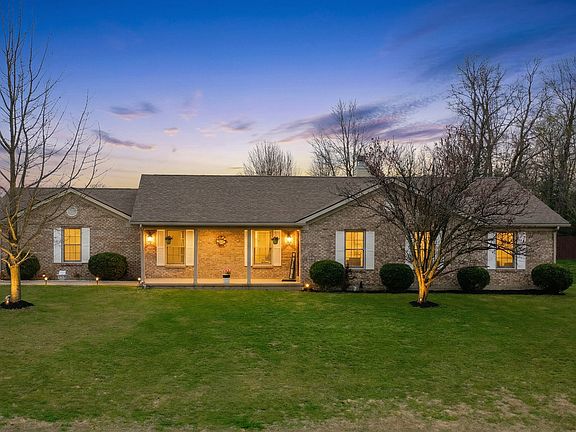 5th image of 400 Winding Brook Dr