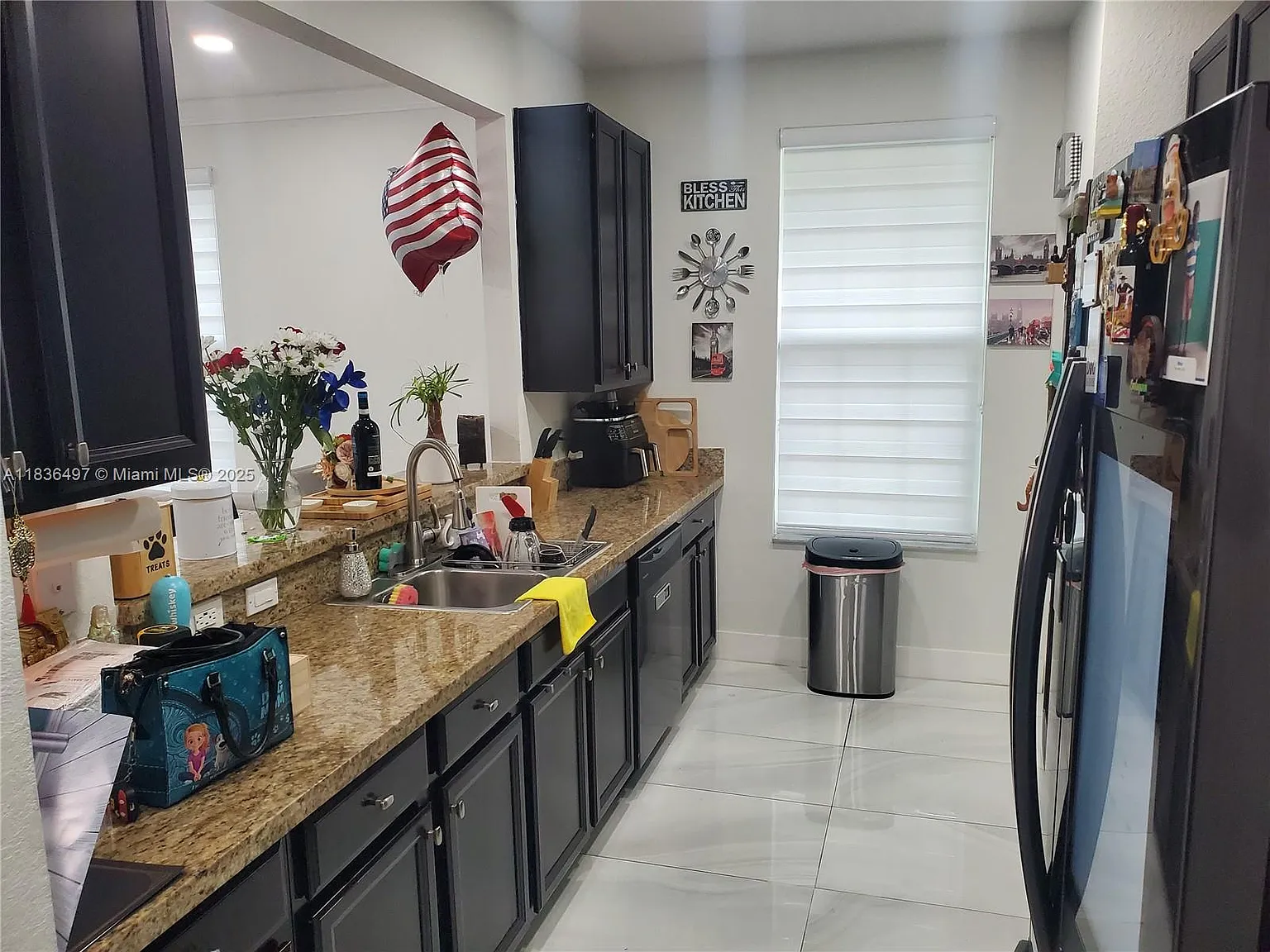 3 bed, 1672 sqft, $3,250 — Photo 2