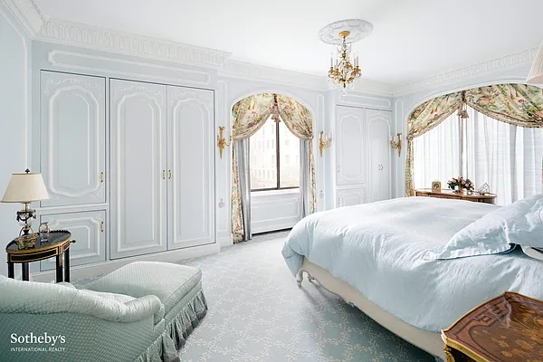 Sold by Sotheby's International Realty | media 6