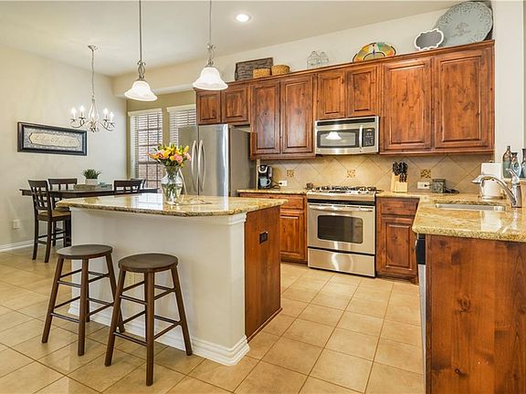 5th image of 313 Eastland Dr