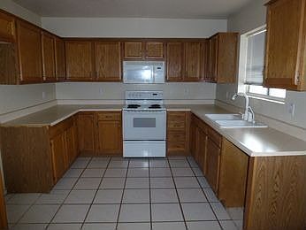 4th image of 88 S Malcolm Dr