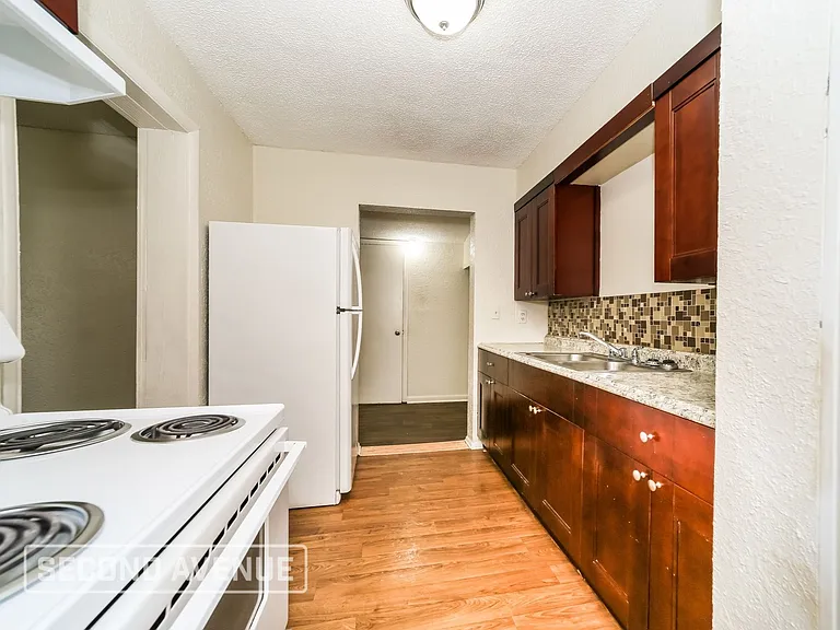 9561 Norfolk Blvd — Photo 3