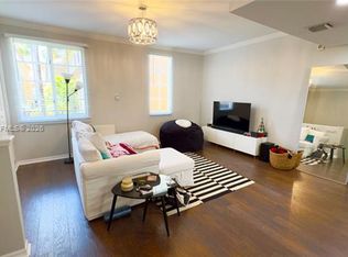 2845 NE 185th St #TOWNHOUSE 908, Miami, FL 33180