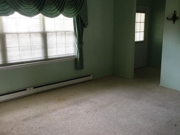5th image of 1168B Clydebank Ct