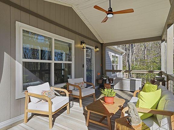 3rd image of 621 High Lance Rd S