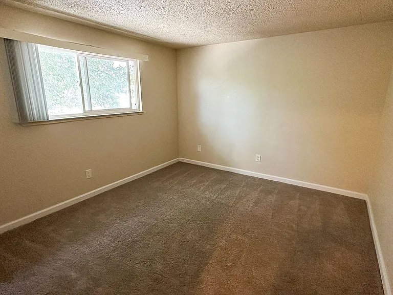 Mountain Vista Apartments — Photo 21
