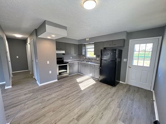 4th image of 22 East Ave