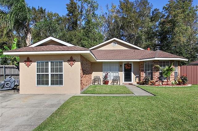 1st image of 2838 Laurie Ln