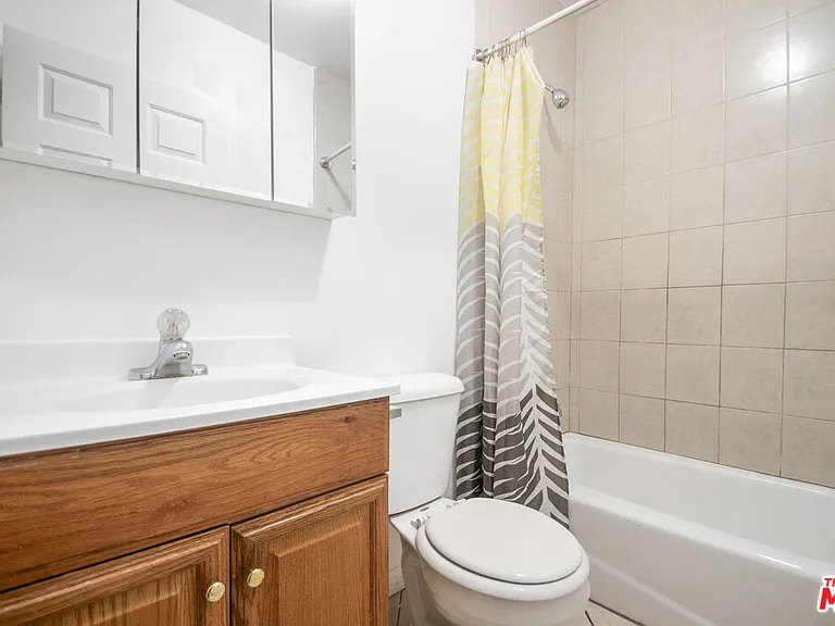 3660 Halldale Ave — Photo 10