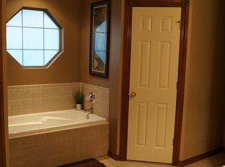 51 NW Heatherstone Dr, Lawton, OK 73505