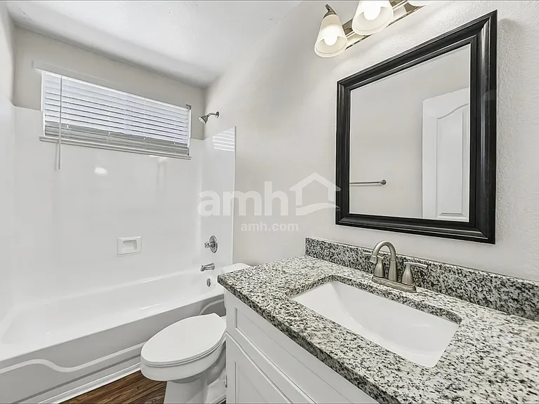 12554 W Holly St — Photo 13