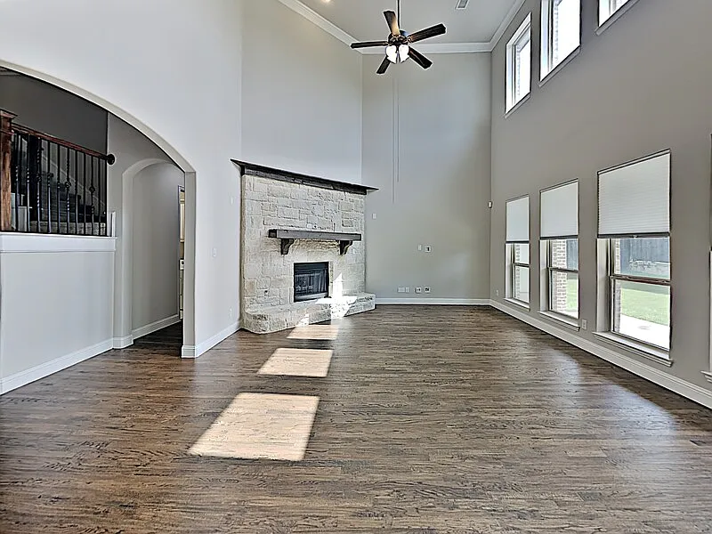 4 bed, 3.5 bath, 3500 sqft, $4,799 — Photo 2