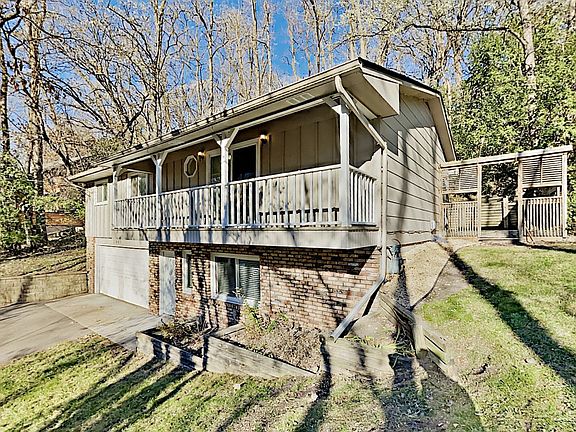 5th image of 2081 Highwood Ave