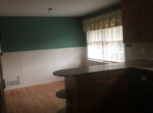 611 Amberley Rd, Wilmington, DE 19803