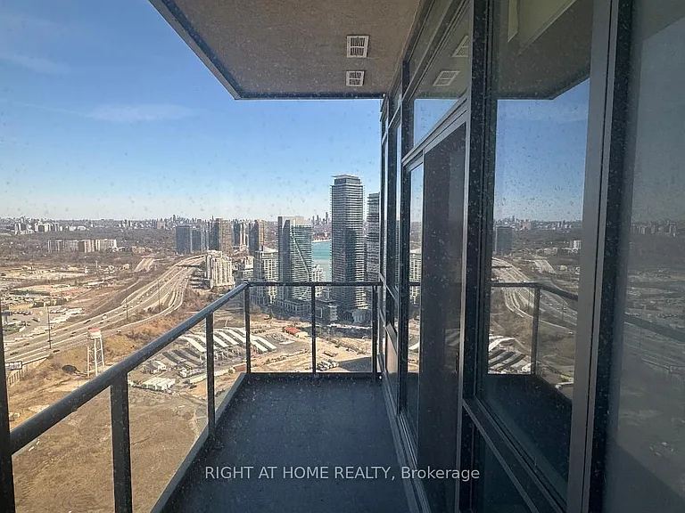 36 Park Lawn Rd #4208 — Photo 3