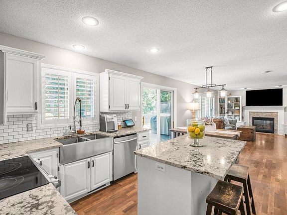 2nd image of 3486 Kalenda Ave NE