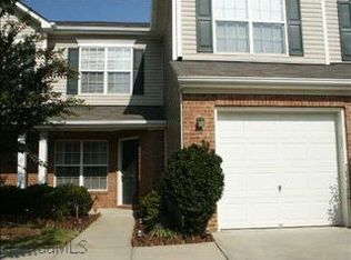 3906 Fountain Vlg, High Point, NC 27265