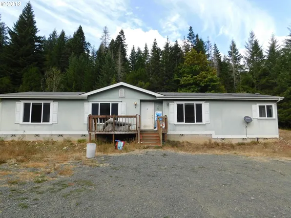 10749 Sitkum Ln, Myrtle Point, OR 97458