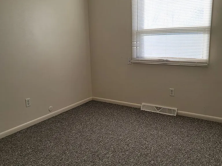 1889 Cherry Ct — Photo 11