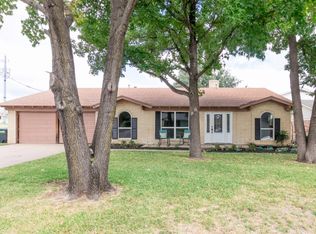 732 W Pleasantview Dr, Hurst, TX 76054