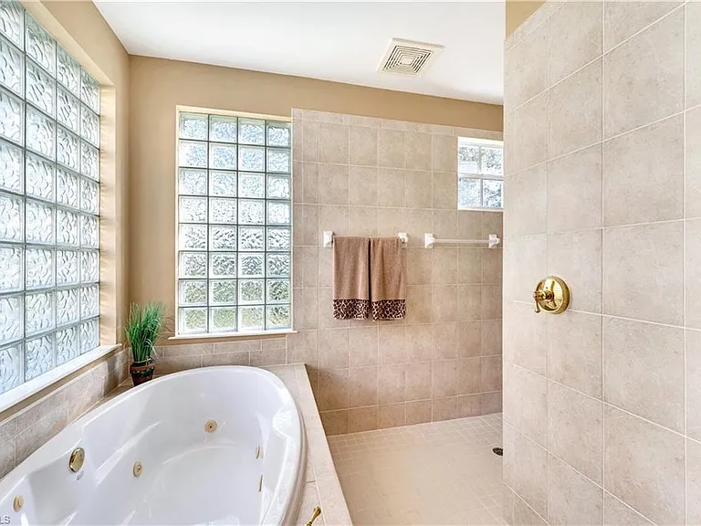 2654 Bolero Dr #8-1 — Photo 10
