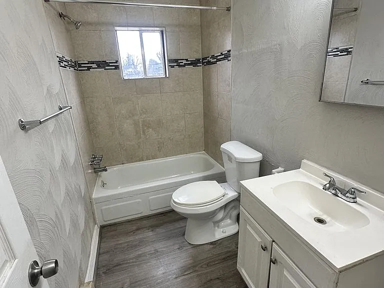 635 W 26th St — Photo 7