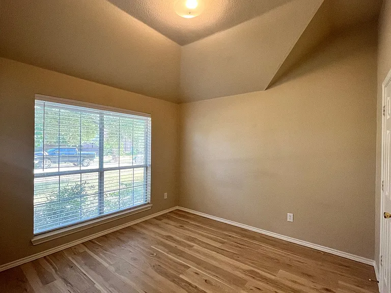 2508 Trailwest Ln — Photo 12