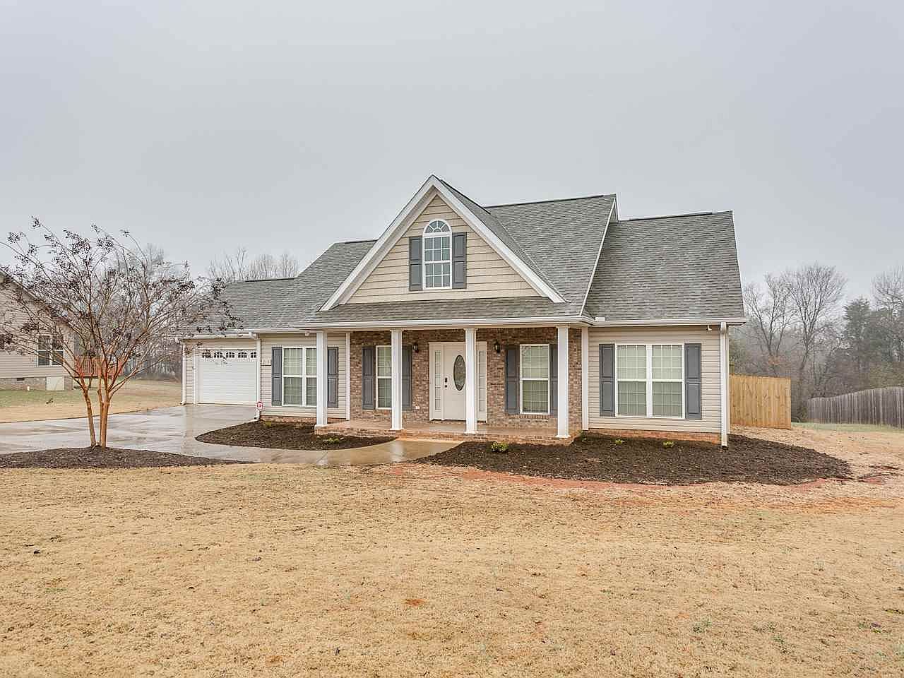 219 Metcalf Ct Spartanburg SC 29306 Zillow